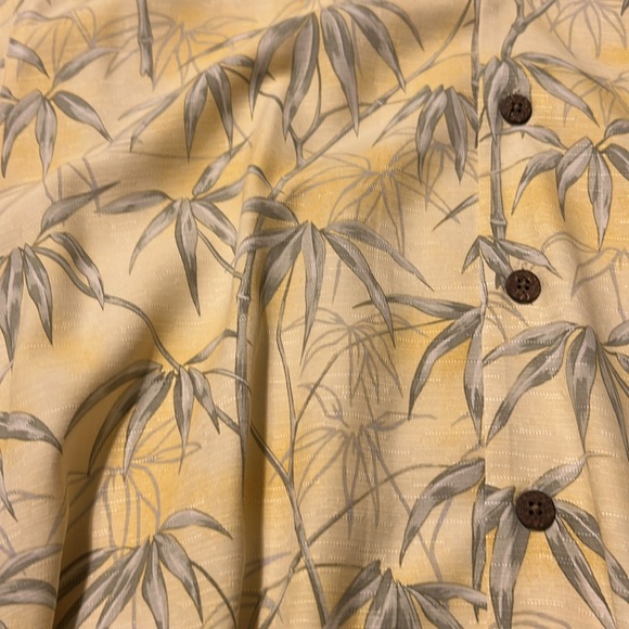 Tommy Bahama - Picture 4 of 9